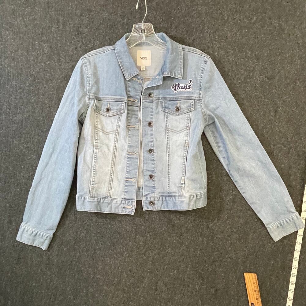 Vans Women’s Light Wash Denim Jacket Small Retro Logo Patch Jean Trucker Style
